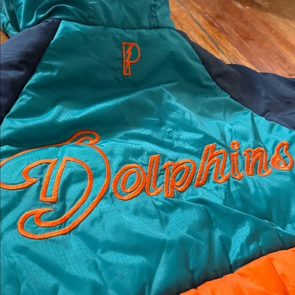 90’s Pro Player Miami Dolphins Vintage Puffer Jacket - Picture 16 of 16